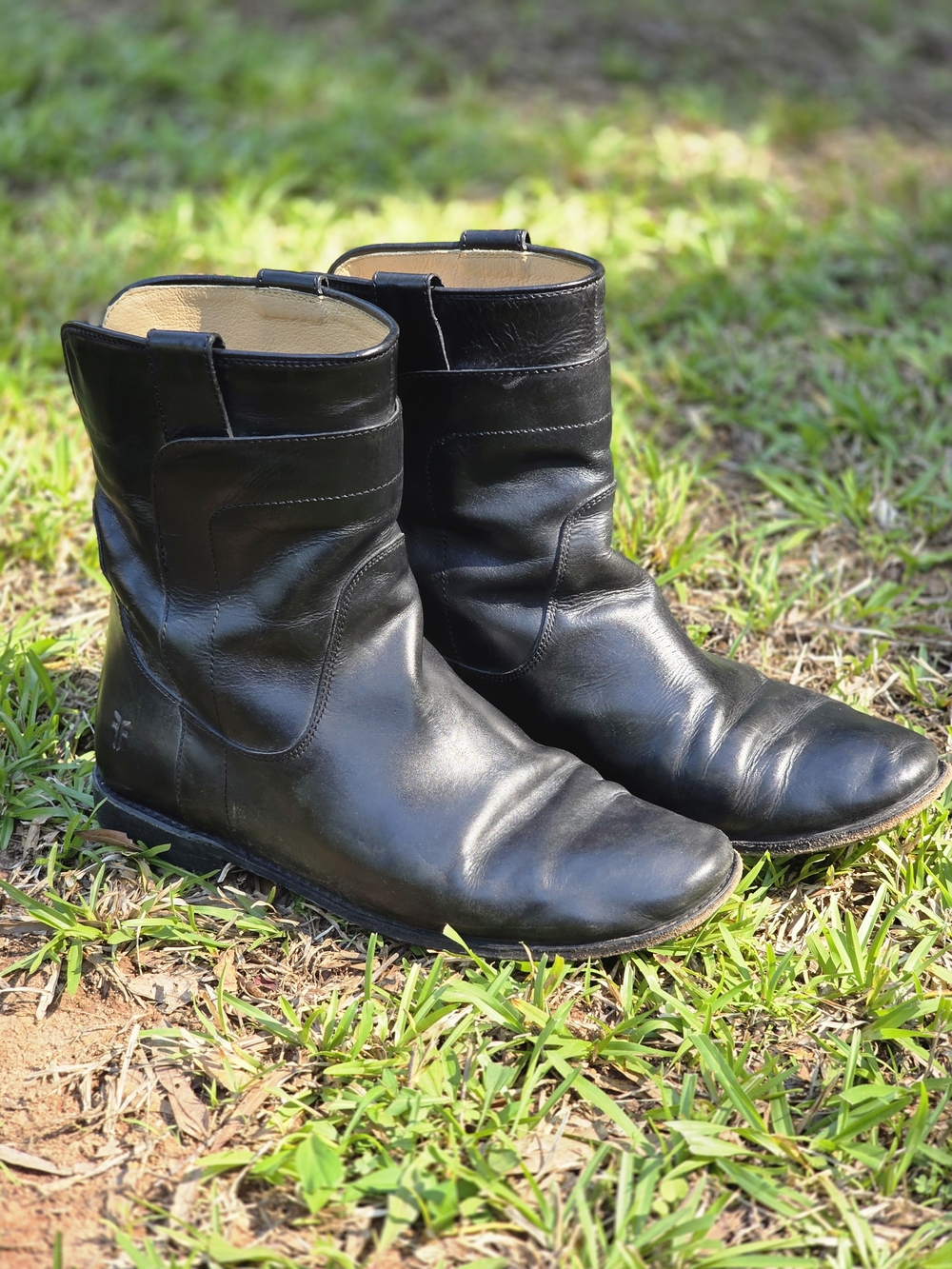 Frye Black Leather Mid-Calf Pull-On Boots